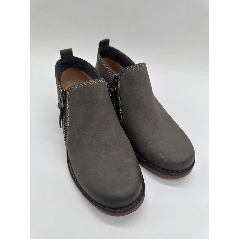 Hush Puppies Women's 7W Gray Nubuck Leather Ankle Boots Dual Zip Wide NEW